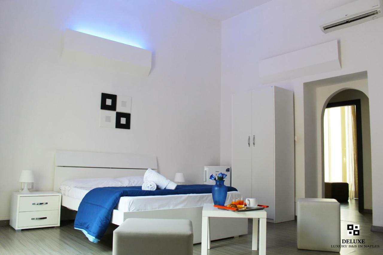Deluxe B&B Napoli Central Station Exterior photo