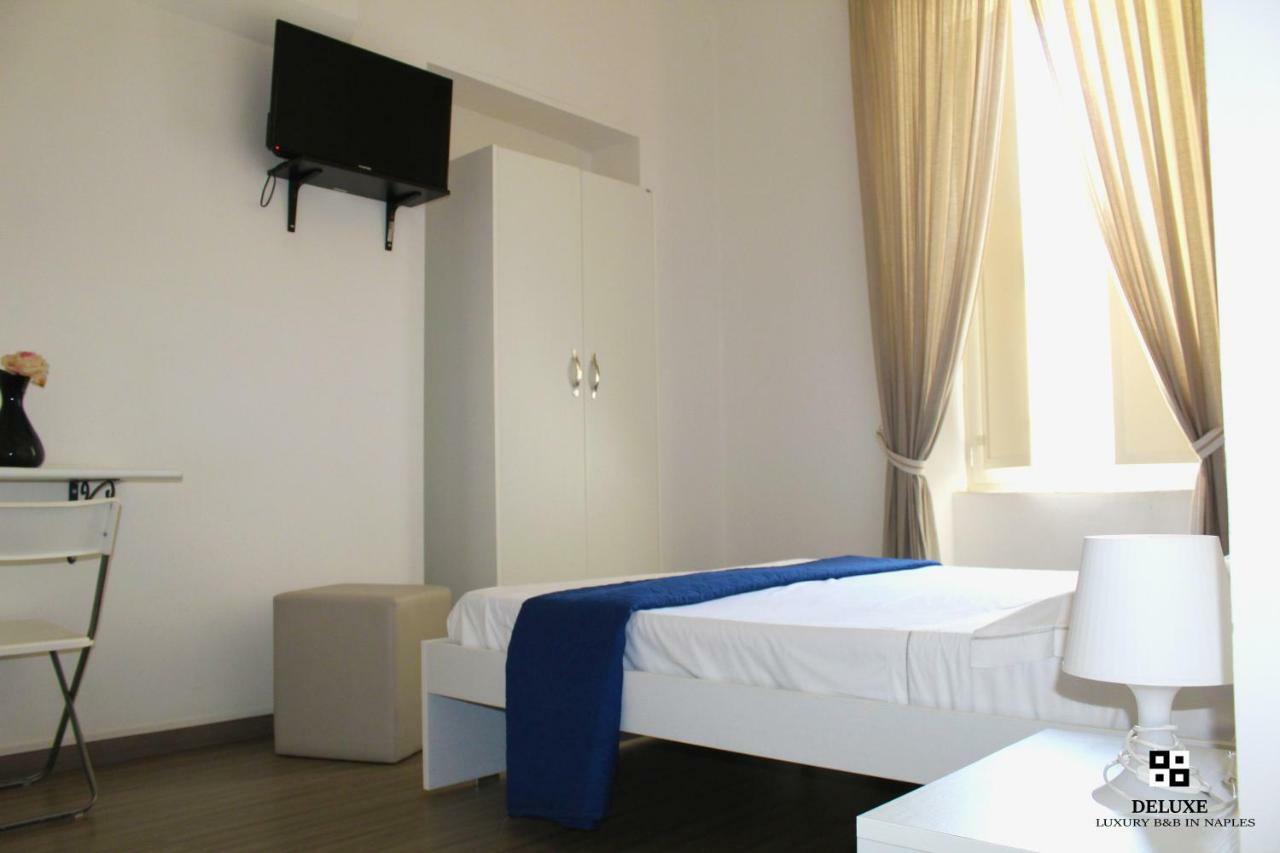 Deluxe B&B Napoli Central Station Exterior photo